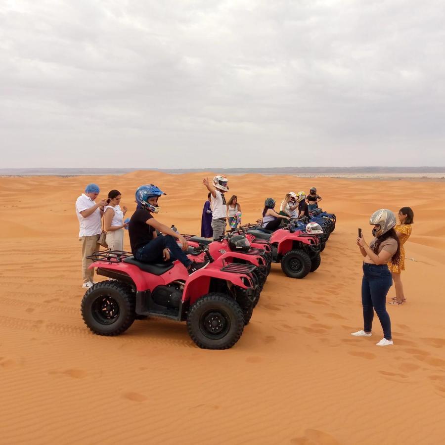Готель Luxury Camp & Activities Мерзуга Екстер'єр фото