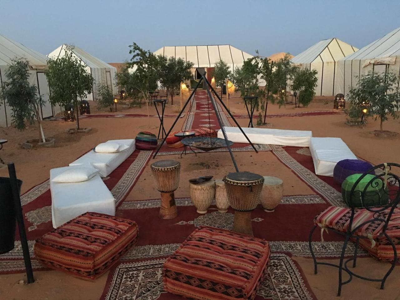 Готель Luxury Camp & Activities Мерзуга Екстер'єр фото